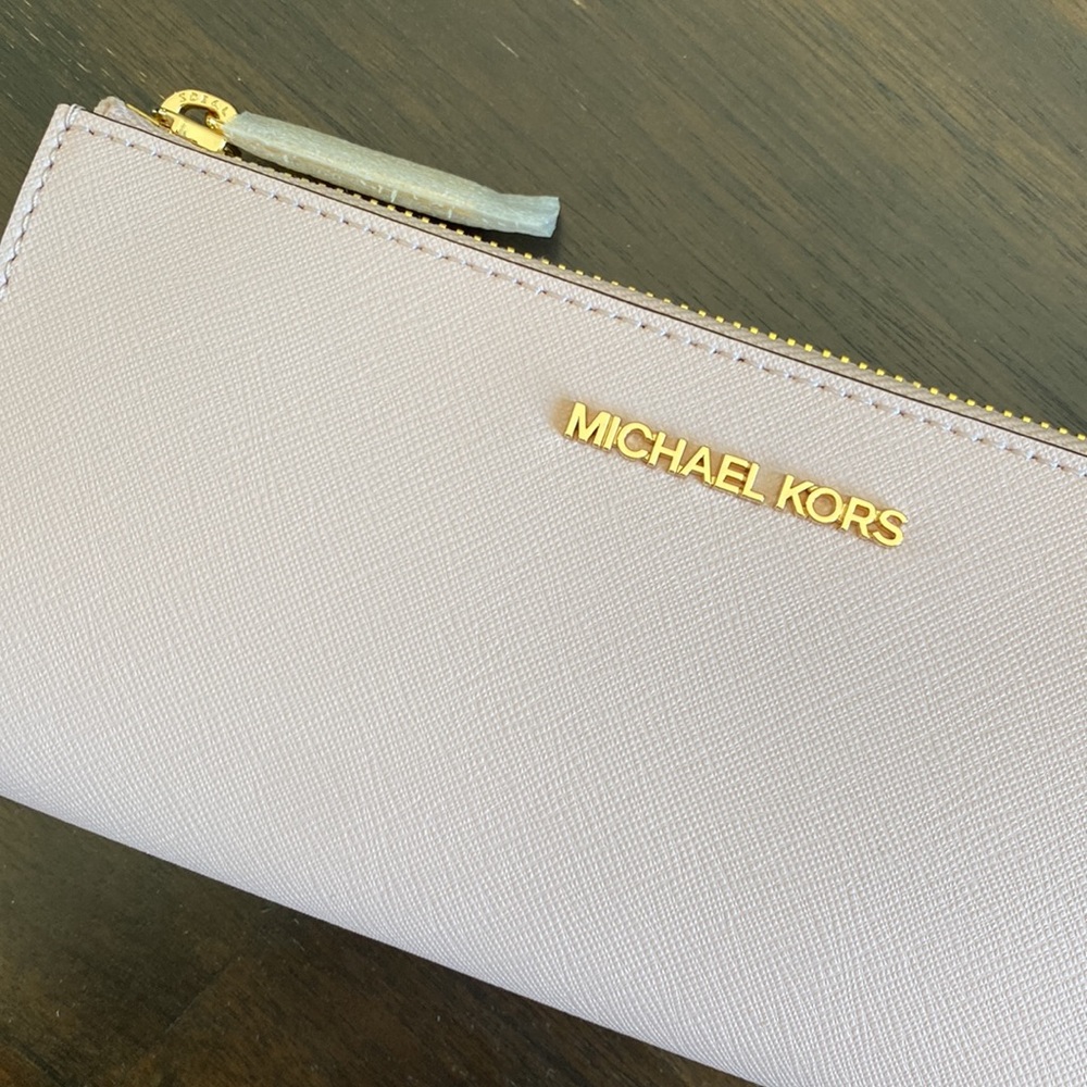 Michael Kors Jet Set Wallet ✨Pink✨
